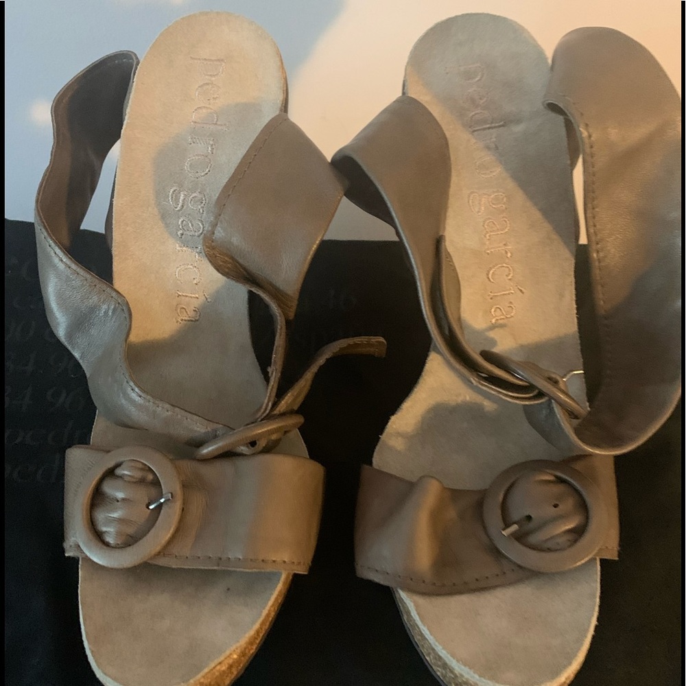 Women’s high heeled sandals